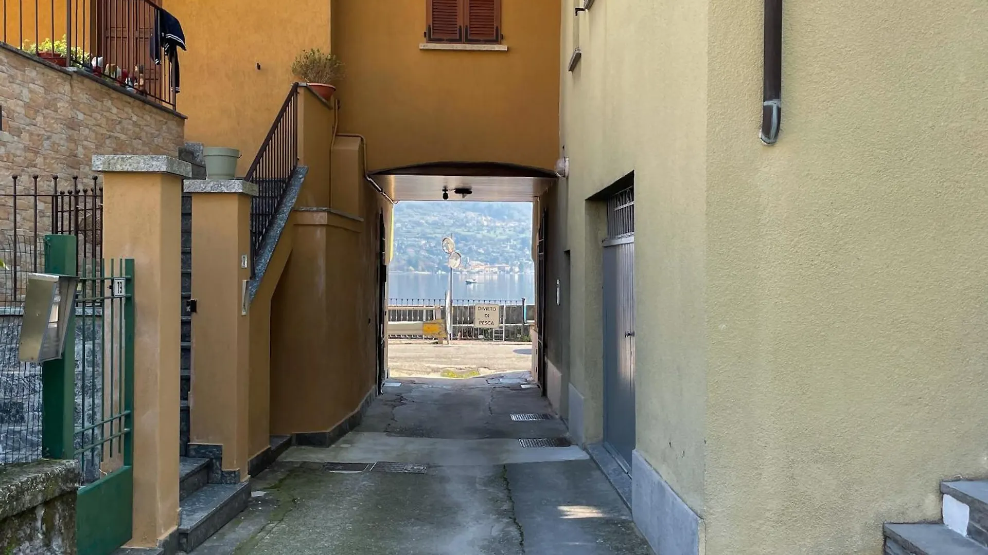 Apartment La Corte Dei Torri Loft On The Lake Oliveto Lario