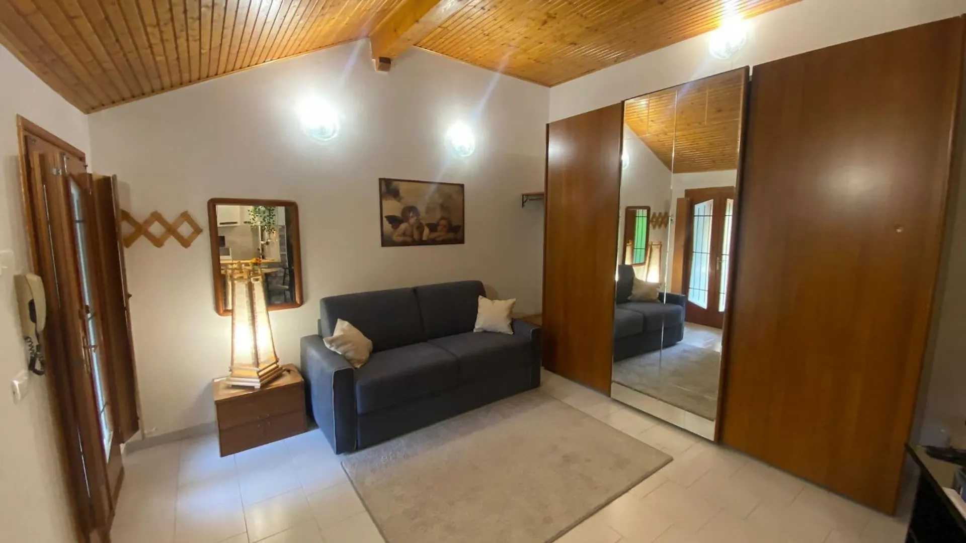 Apartment La Corte Dei Torri Loft On The Lake Oliveto Lario
