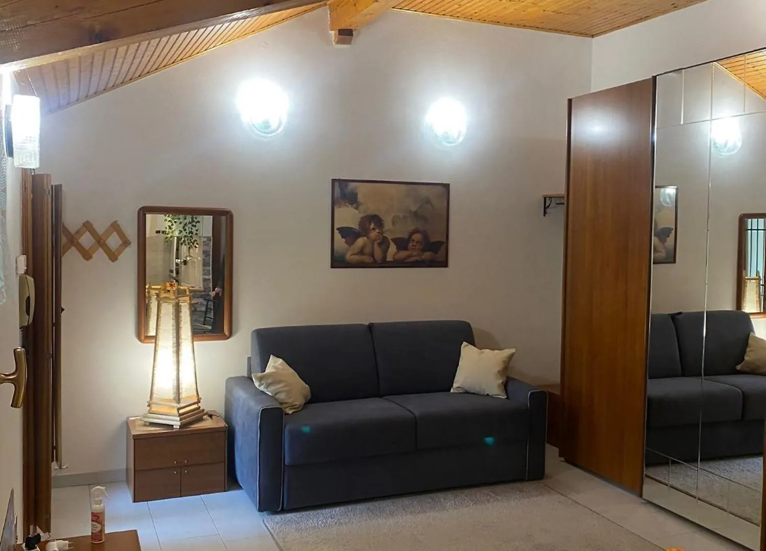 Apartment La Corte Dei Torri Loft On The Lake Oliveto Lario
