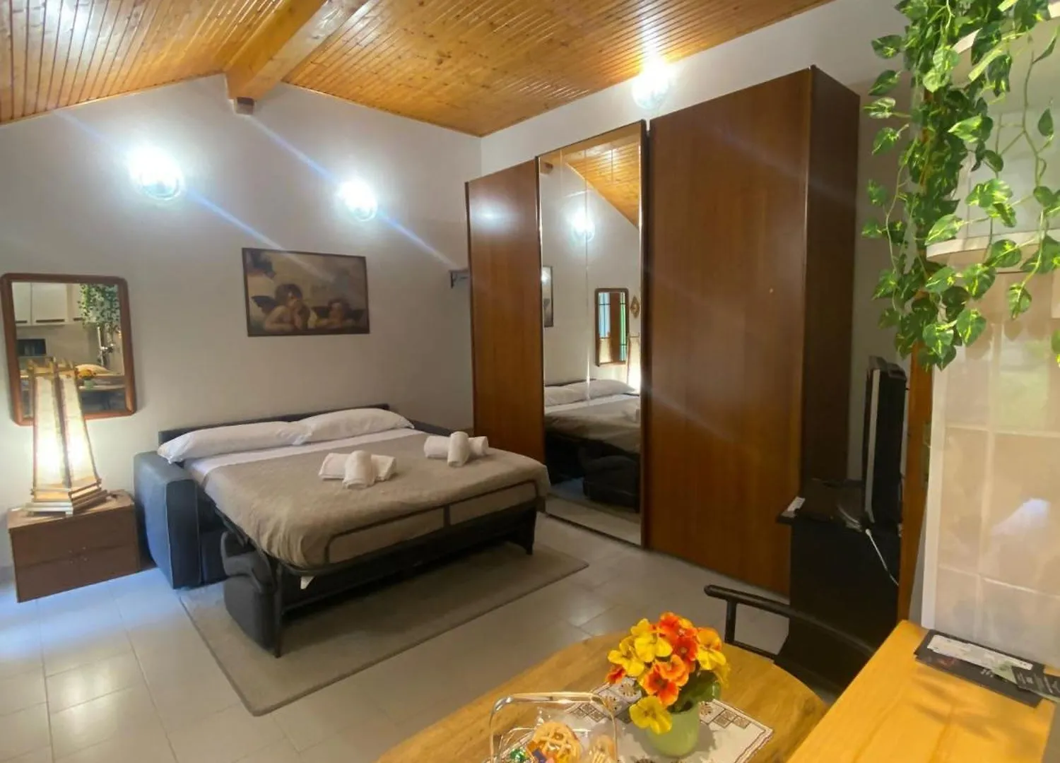 Apartment La Corte Dei Torri Loft On The Lake Oliveto Lario Italy
